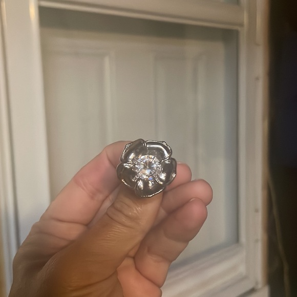 Beautiful ring - Picture 4 of 4